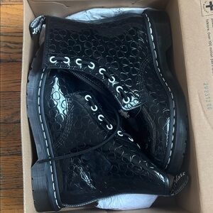 Dr. Martens Women's 1460 Jungle Fashion Boot- size 8